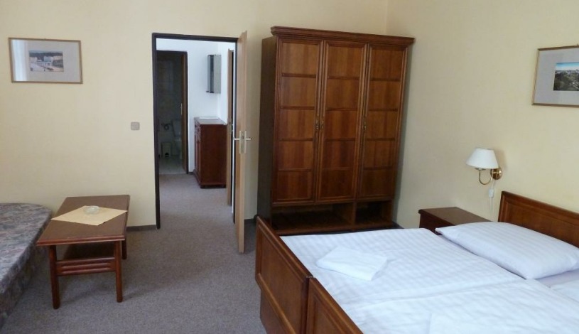 Pension - Restaurant  HOLIDAY Mariánské Lázně